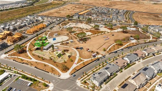 814 Beacon, Irvine, CA 92618