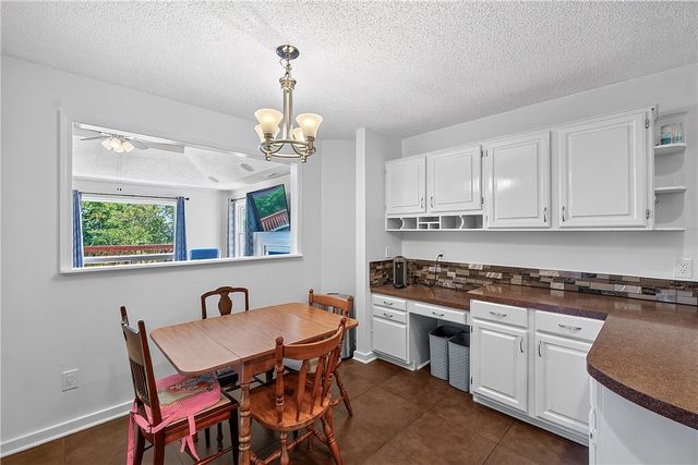2841 E Hyland Park Road, Fayetteville, AR 72701