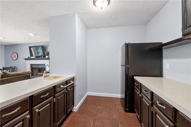 2841 E Hyland Park Road, Fayetteville, AR 72701