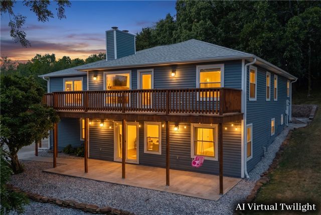 2841 E Hyland Park Road, Fayetteville, AR 72701