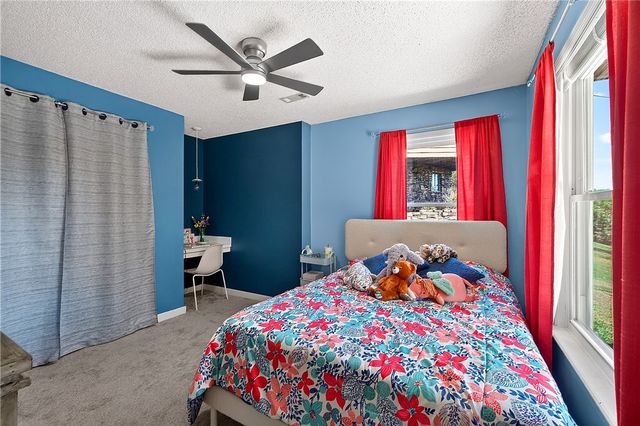 2841 E Hyland Park Road, Fayetteville, AR 72701
