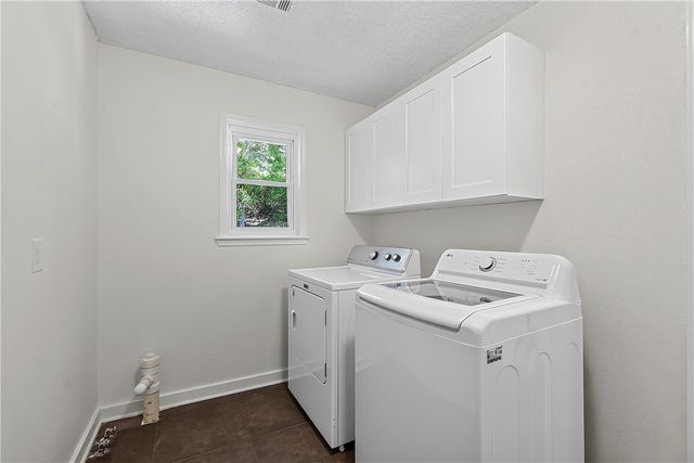 2841 E Hyland Park Road, Fayetteville, AR 72701