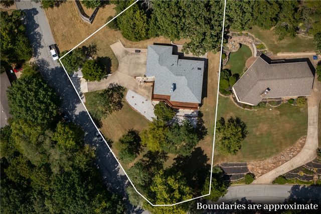 2841 E Hyland Park Road, Fayetteville, AR 72701