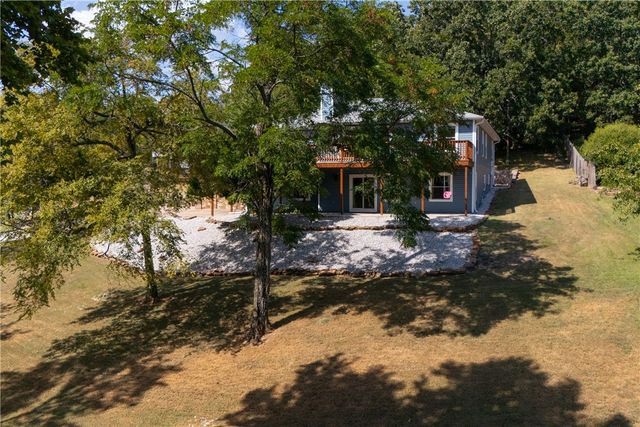 2841 E Hyland Park Road, Fayetteville, AR 72701
