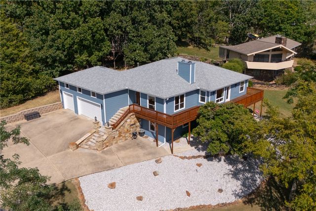 2841 E Hyland Park Road, Fayetteville, AR 72701