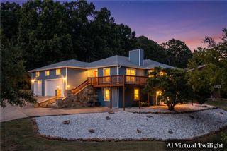 2841 E Hyland Park Road, Fayetteville, AR 72701