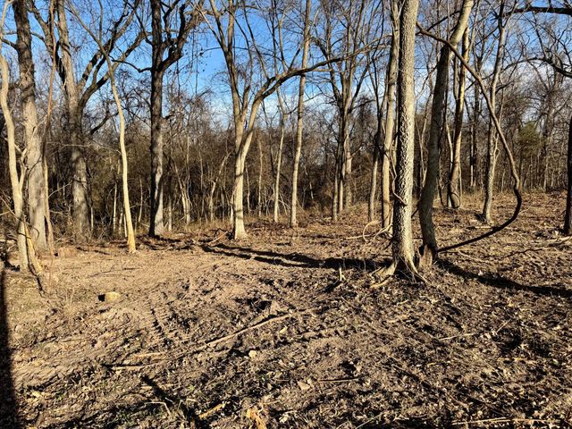 2548 N Arrow Lane, Springfield, MO 65802