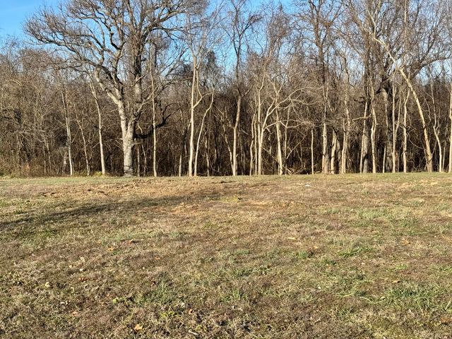 2548 N Arrow Lane, Springfield, MO 65802