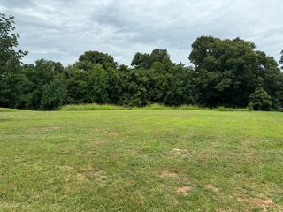 2548 North Arrow Lane, Springfield, MO 65802