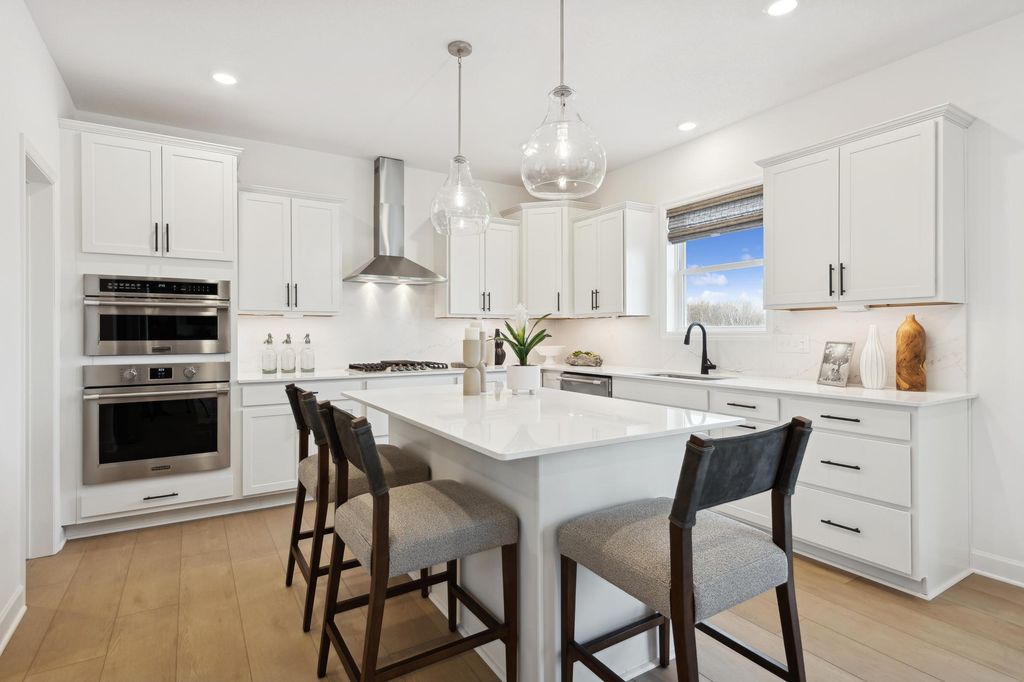 20382 Gadget Circle, Lakeville, MN 55044