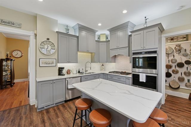 785 Greenville Avenue, Glendale, OH 45246