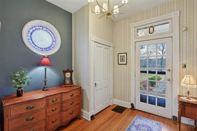 785 Greenville Avenue, Glendale, OH 45246