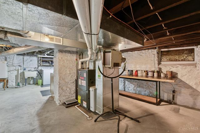 785 Greenville Avenue, Glendale, OH 45246