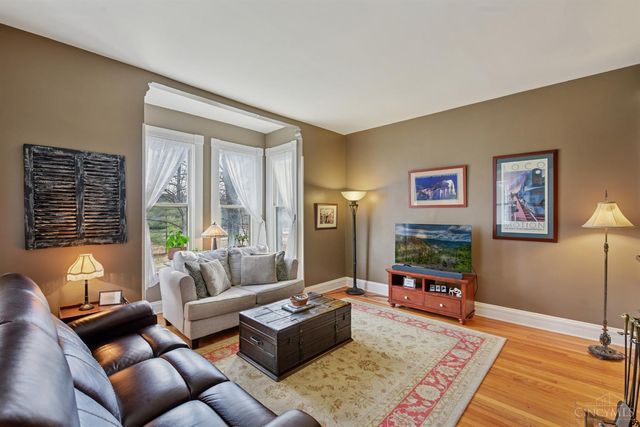 785 Greenville Avenue, Glendale, OH 45246