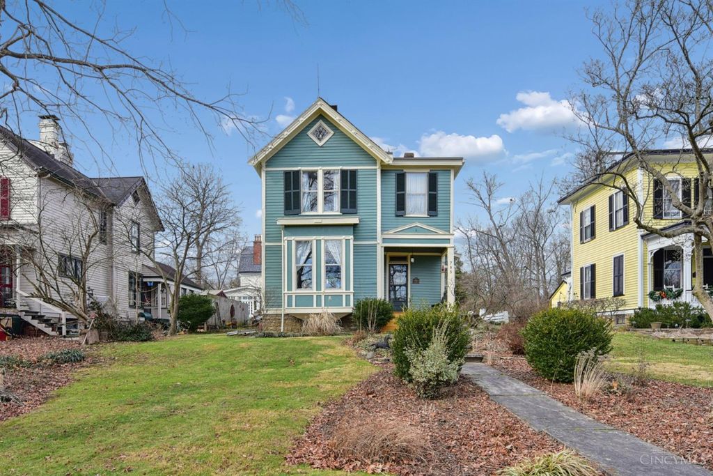 785 Greenville Avenue, Glendale, OH 45246