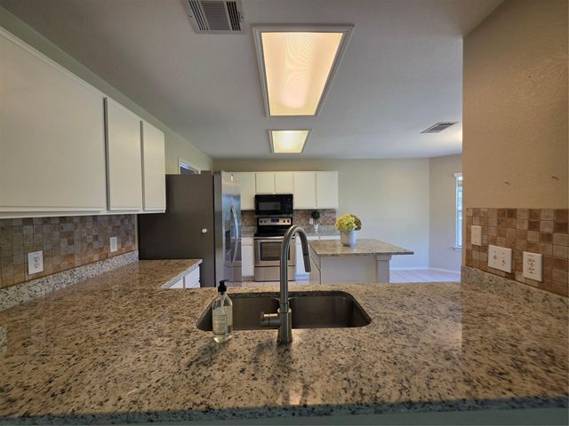 306 Greener DR, Leander, TX 78641