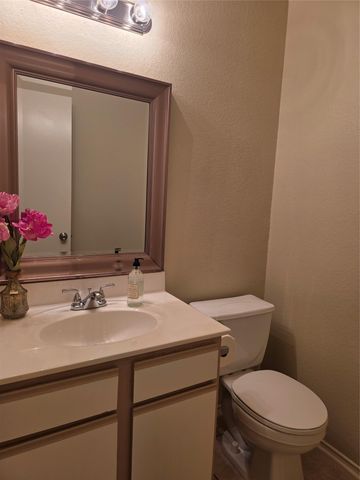 306 Greener DR, Leander, TX 78641