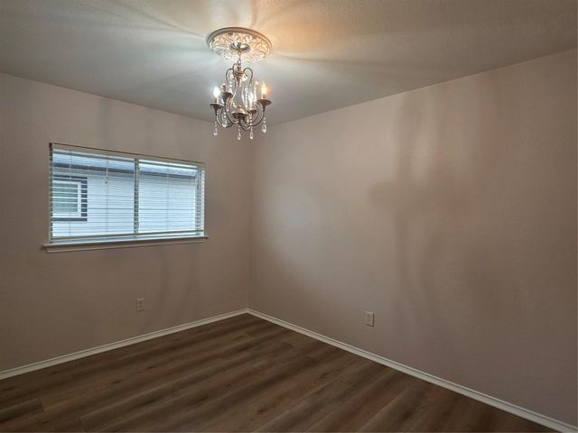 306 Greener DR, Leander, TX 78641