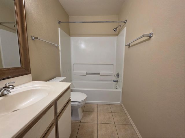 306 Greener DR, Leander, TX 78641