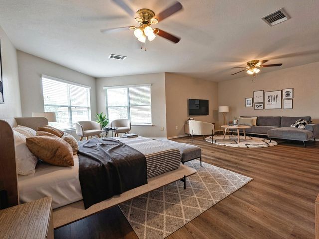306 Greener DR, Leander, TX 78641