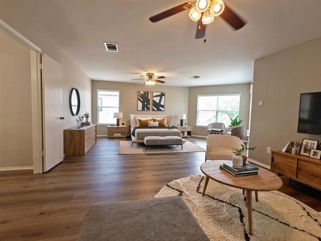 306 Greener DR, Leander, TX 78641