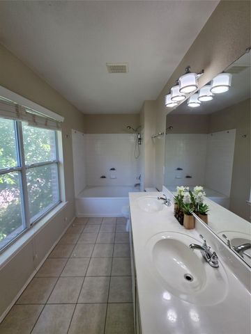 306 Greener DR, Leander, TX 78641