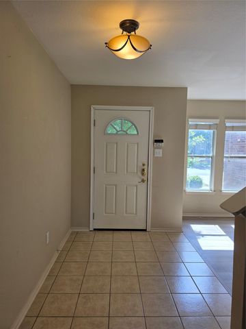 306 Greener DR, Leander, TX 78641