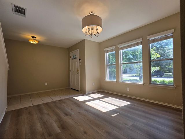 306 Greener DR, Leander, TX 78641