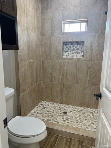 2710 ROYALWOOD, New Braunfels, TX 78132