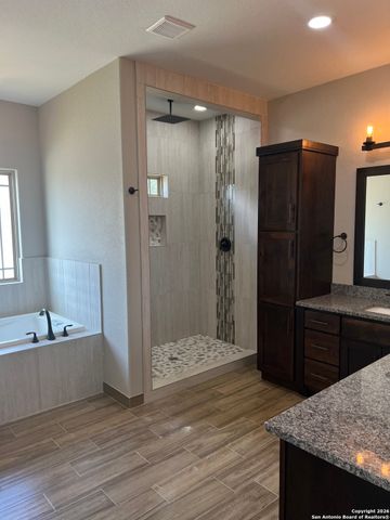 2710 ROYALWOOD, New Braunfels, TX 78132