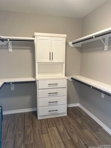 2710 ROYALWOOD, New Braunfels, TX 78132