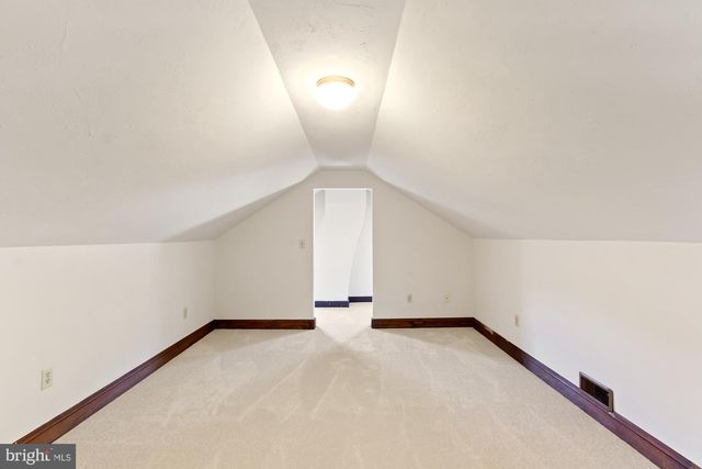 18 MANCHESTER ST, Glen Rock, PA 17327