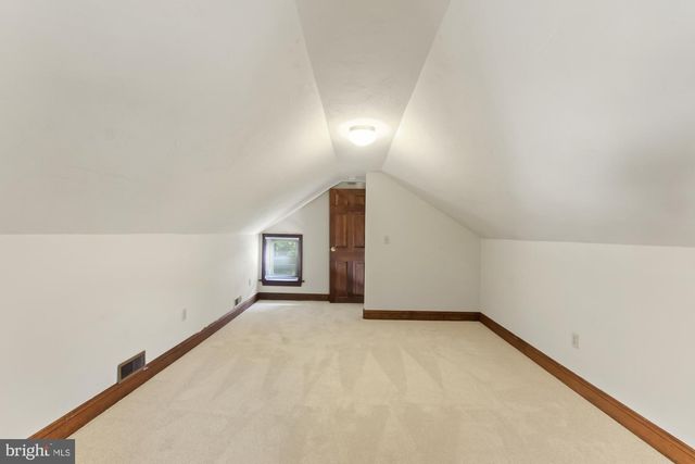 18 MANCHESTER ST, Glen Rock, PA 17327