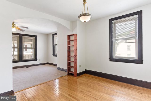 18 MANCHESTER ST, Glen Rock, PA 17327