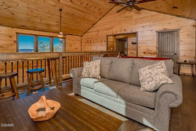 763 Ski View Lane, Sevierville, TN 37876