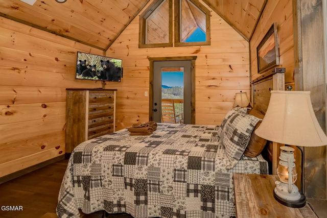 763 Ski View Lane, Sevierville, TN 37876