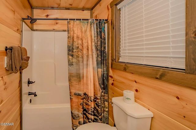 763 Ski View Lane, Sevierville, TN 37876