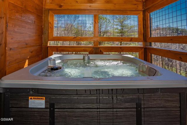 763 Ski View Lane, Sevierville, TN 37876