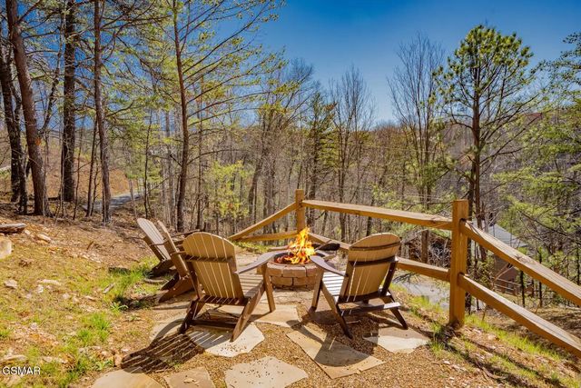 763 Ski View Lane, Sevierville, TN 37876