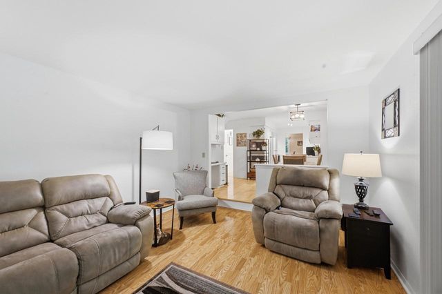 4130 W Ramsey AVENUE, Milwaukee, WI 53221
