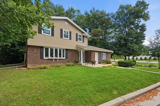 4130 W Ramsey AVENUE, Milwaukee, WI 53221
