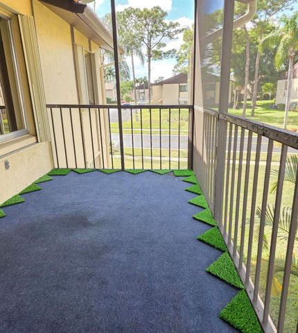 410 Pine Glen Lane D2, Greenacres, FL 33463