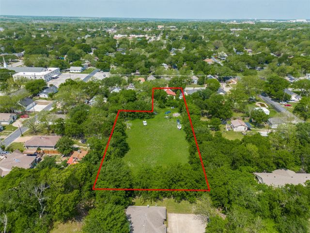 208 Farley, Waxahachie, TX 75165