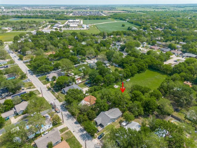 208 Farley, Waxahachie, TX 75165