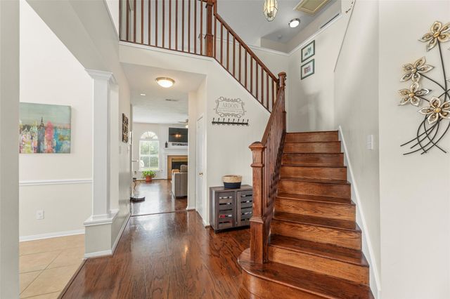 44 Parkway Place, Houston, TX 77040