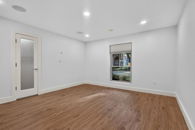 7575 Katy Freeway 63, Houston, TX 77024