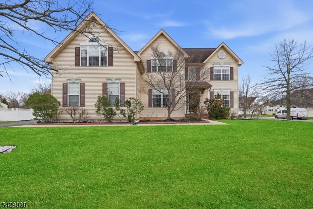 74 Kelly Way, South Brunswick Twp., NJ 08852
