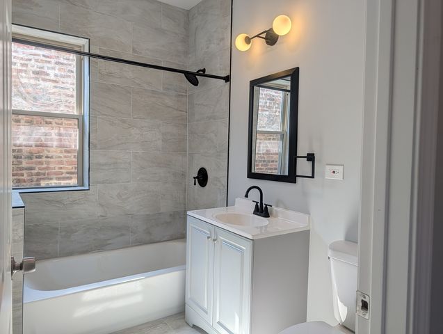 148 W 117th Street 2, Chicago, IL 60628