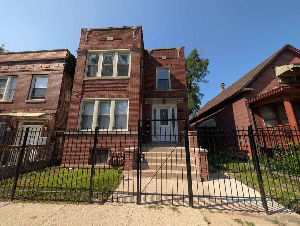 148 W 117th Street 2, Chicago, IL 60628