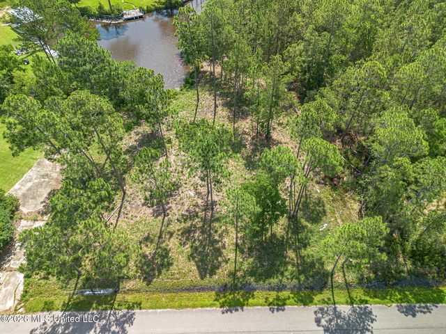 Nhn Kalaepohuku Drive, Diamondhead, MS 39525